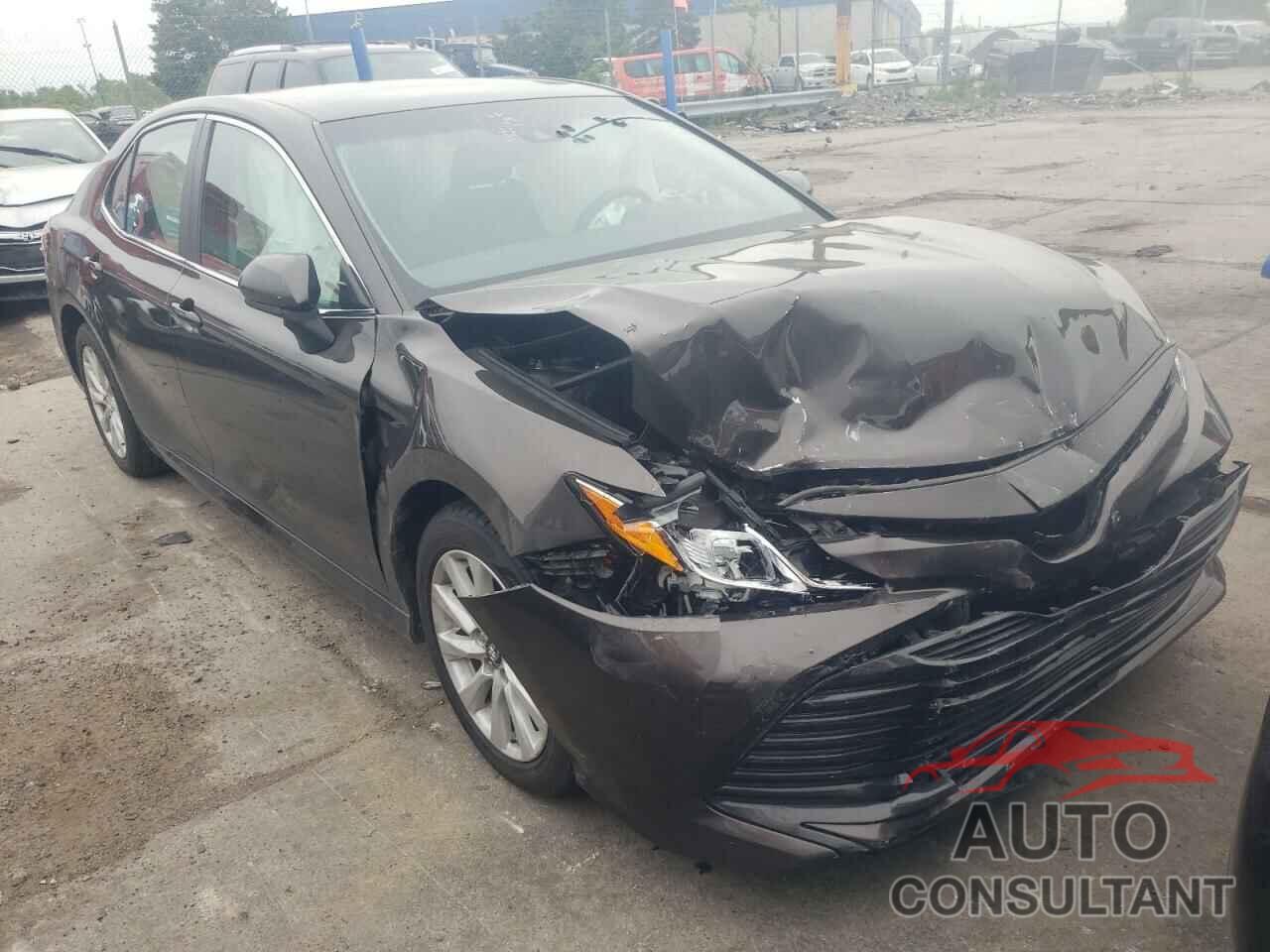 TOYOTA CAMRY 2018 - 4T1B11HK8JU626676