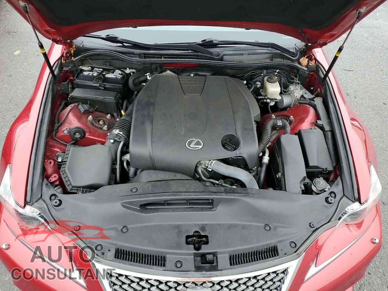 LEXUS IS 2015 - JTHCF1D29F5028435