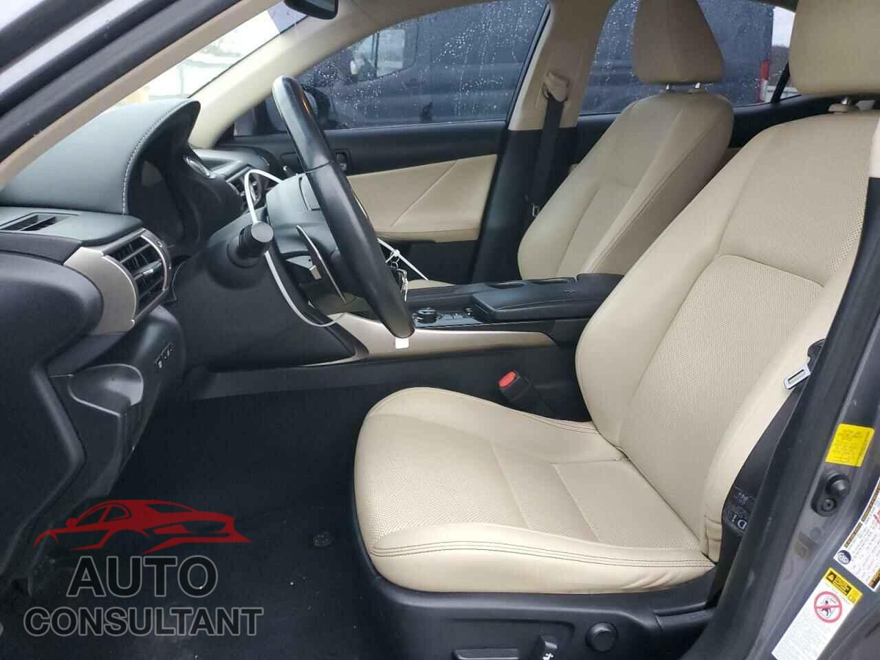 LEXUS IS 2014 - JTHBF1D24E5036310
