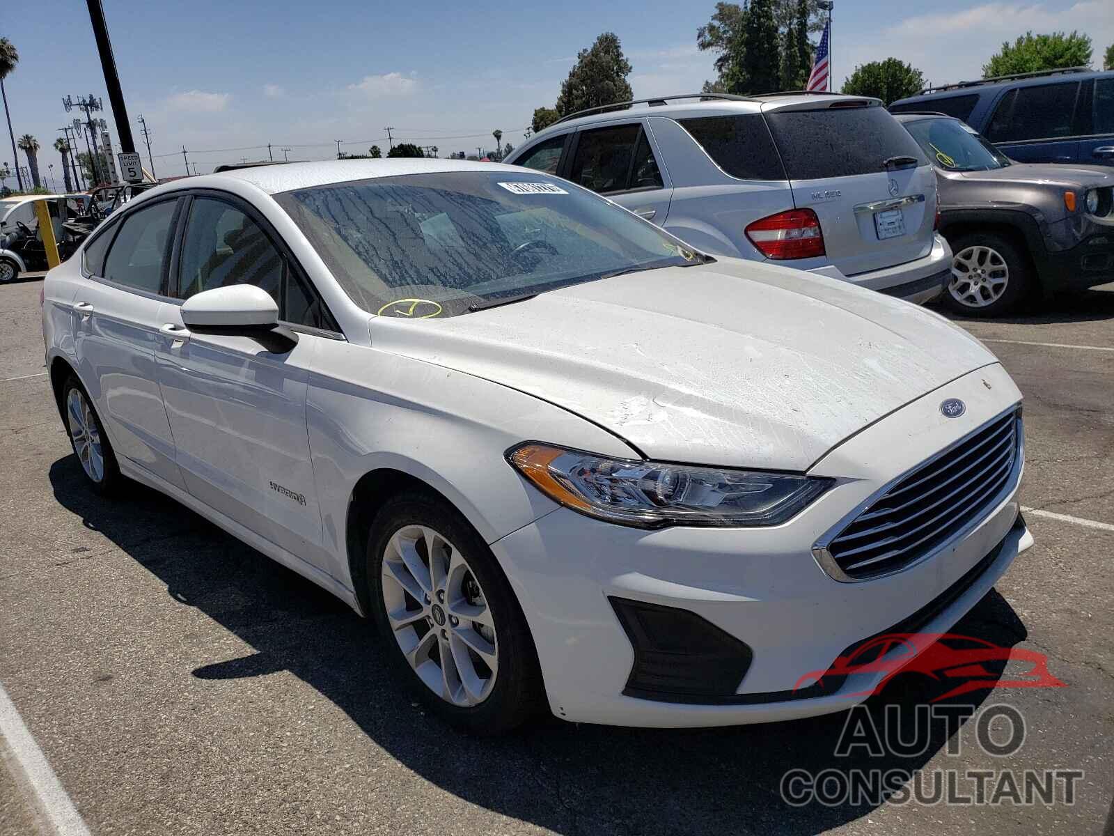FORD FUSION 2019 - 3FA6P0LU4KR261628