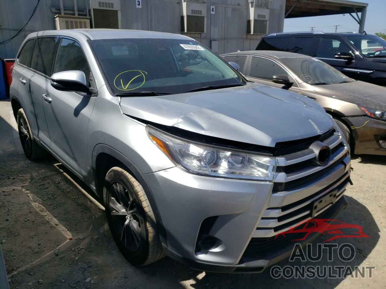 TOYOTA HIGHLANDER 2018 - 5TDZARFH4JS038691