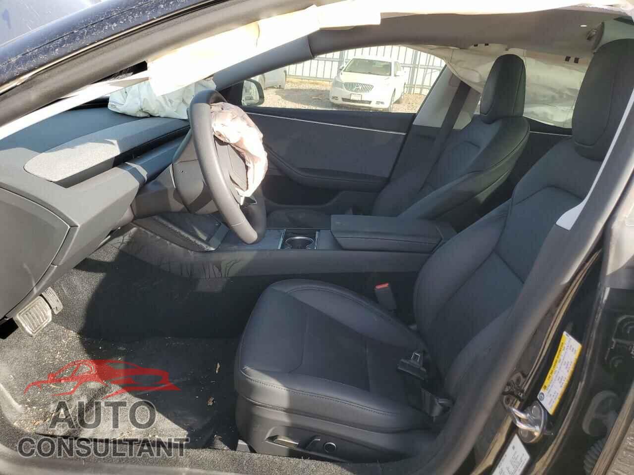 TESLA MODEL 3 2024 - 5YJ3E1EA6RF858576