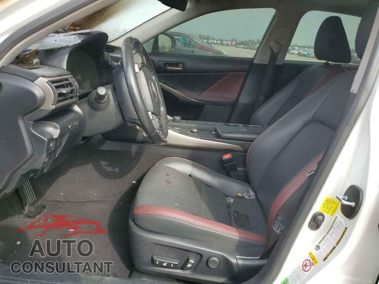 LEXUS IS 2018 - JTHBA1D25J5077277