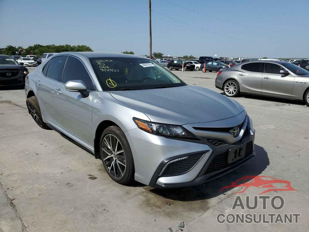 TOYOTA CAMRY 2022 - 4T1G11AK9NU643217
