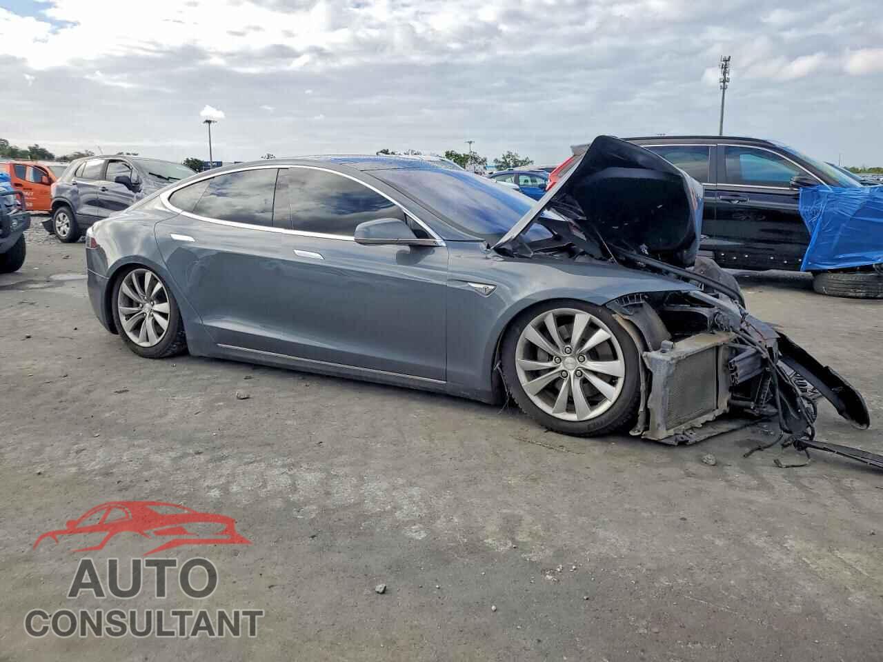 TESLA MODEL S 2013 - 5YJSA1CP2DFP27720