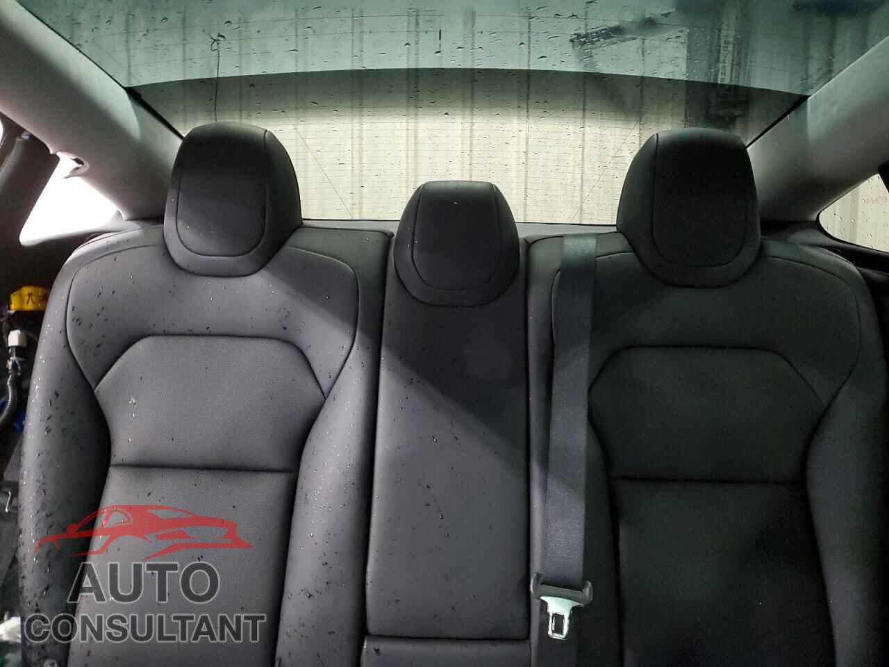 TESLA MODEL 3 2024 - 5YJ3E1EA4RF822885