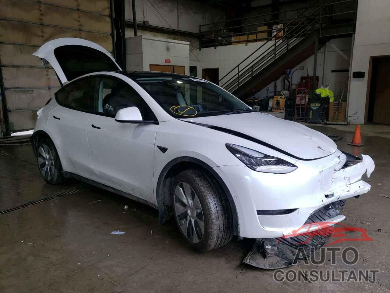 TESLA MODEL Y 2021 - 5YJYGAEE3MF244273