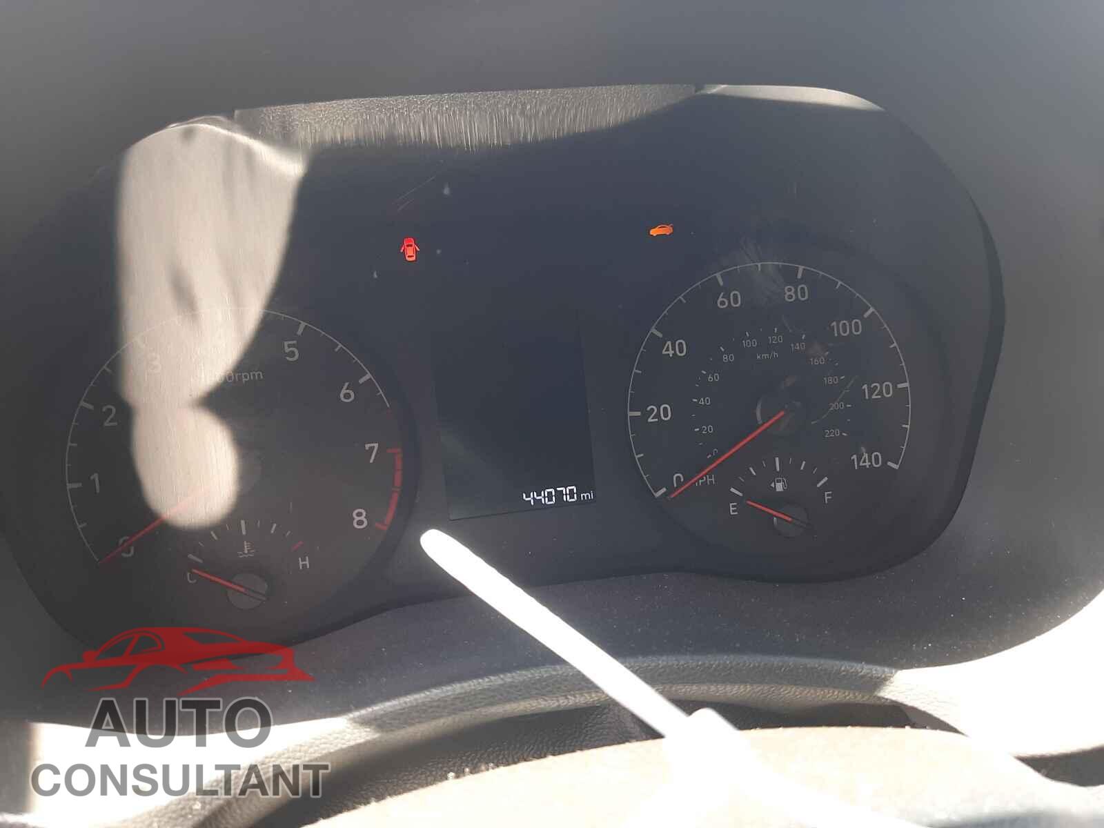 HYUNDAI ACCENT 2018 - 3KPC24A33JE032196