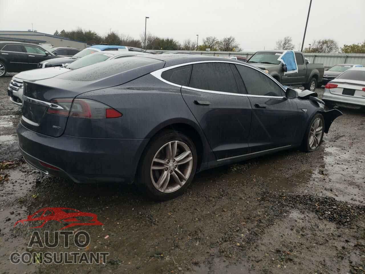 TESLA MODEL S 2015 - 5YJSA1E26FF119736