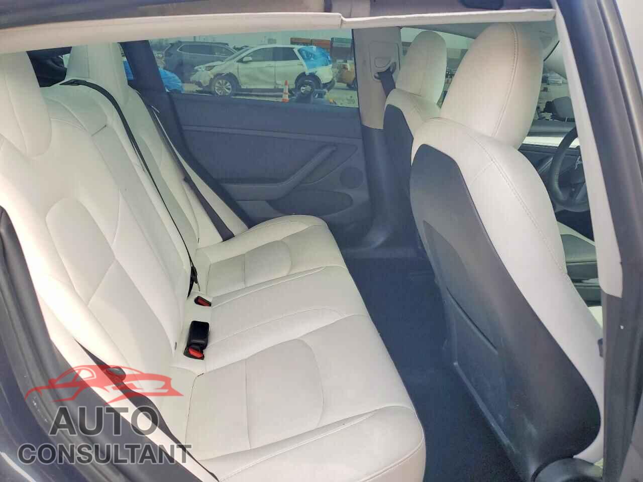 TESLA MODEL 3 2023 - 5YJ3E1EC1PF633464