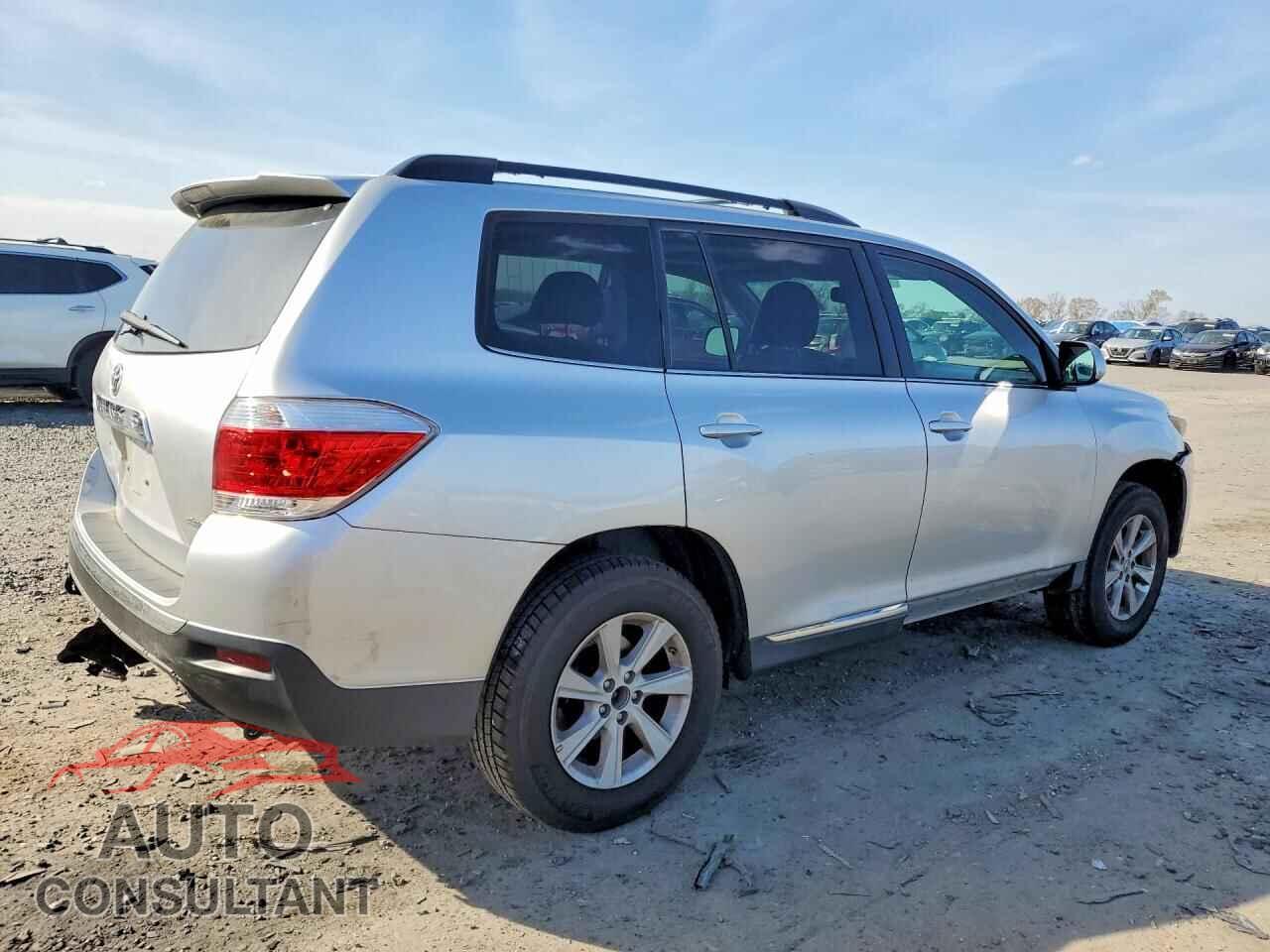 TOYOTA HIGHLANDER 2012 - 5TDBK3EH2CS135792