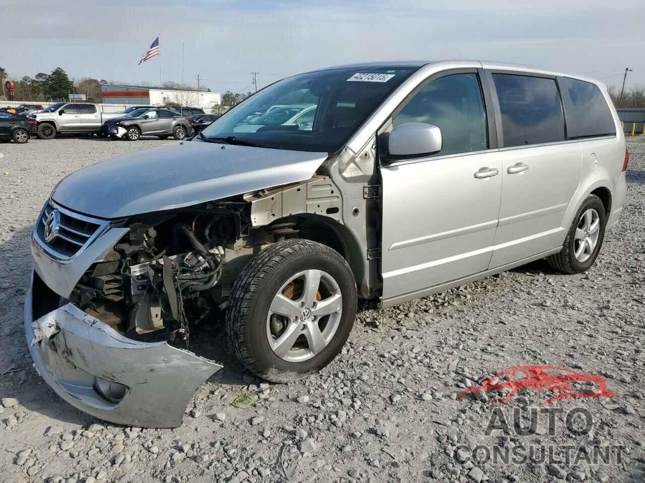 VOLKSWAGEN ROUTAN 2010 - 2V4RW3D17AR184585