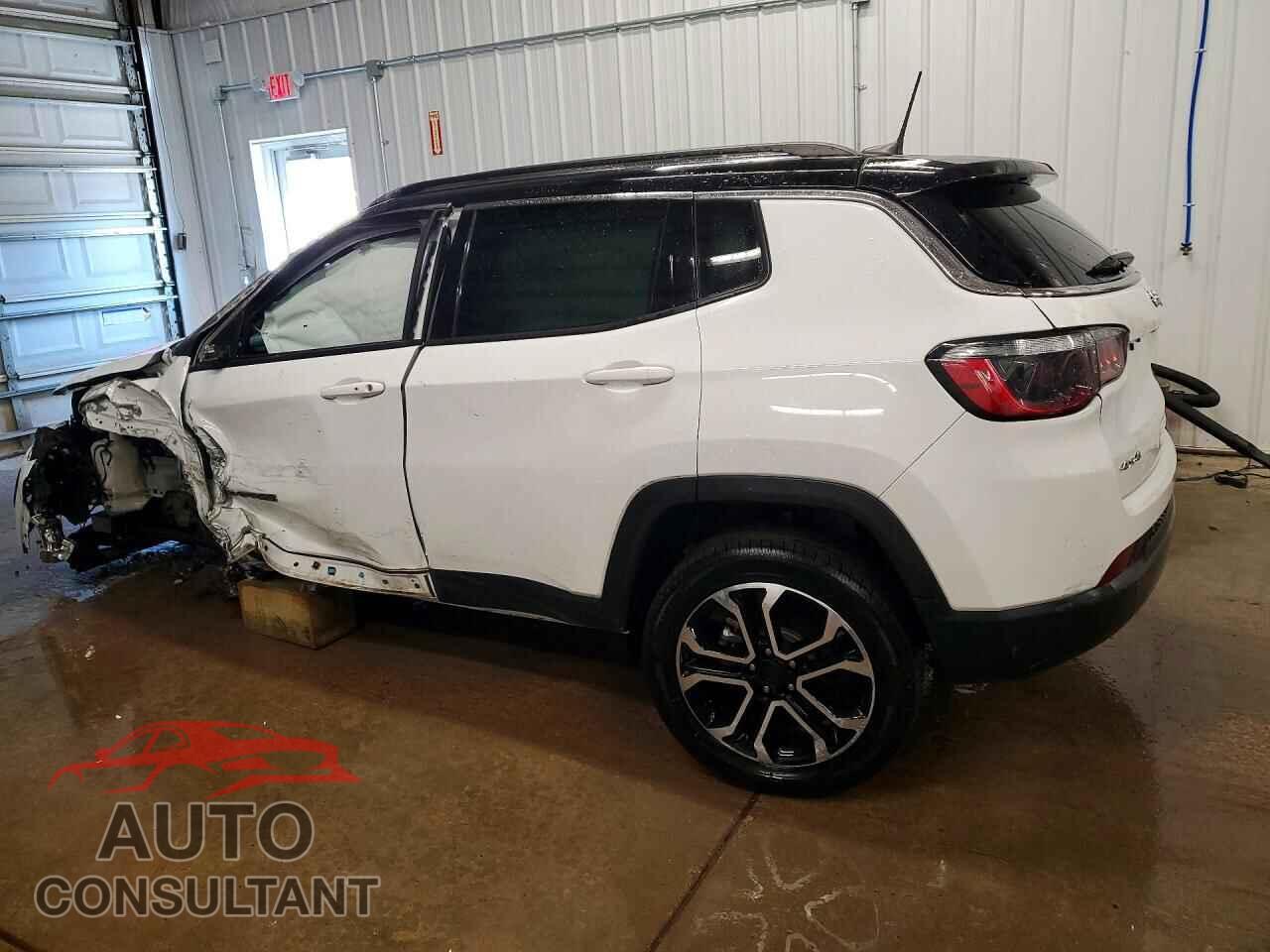 JEEP COMPASS 2022 - 3C4NJDCB9NT165188