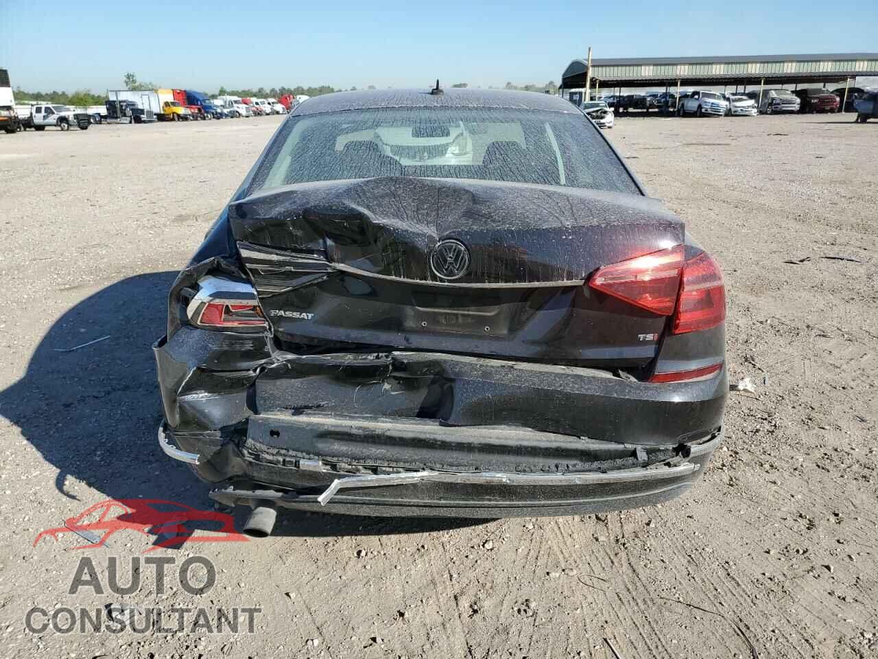 VOLKSWAGEN PASSAT 2017 - 1VWAT7A32HC005673