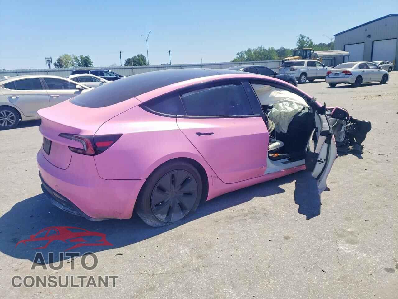 TESLA MODEL 3 2024 - 5YJ3E1EB3RF811031