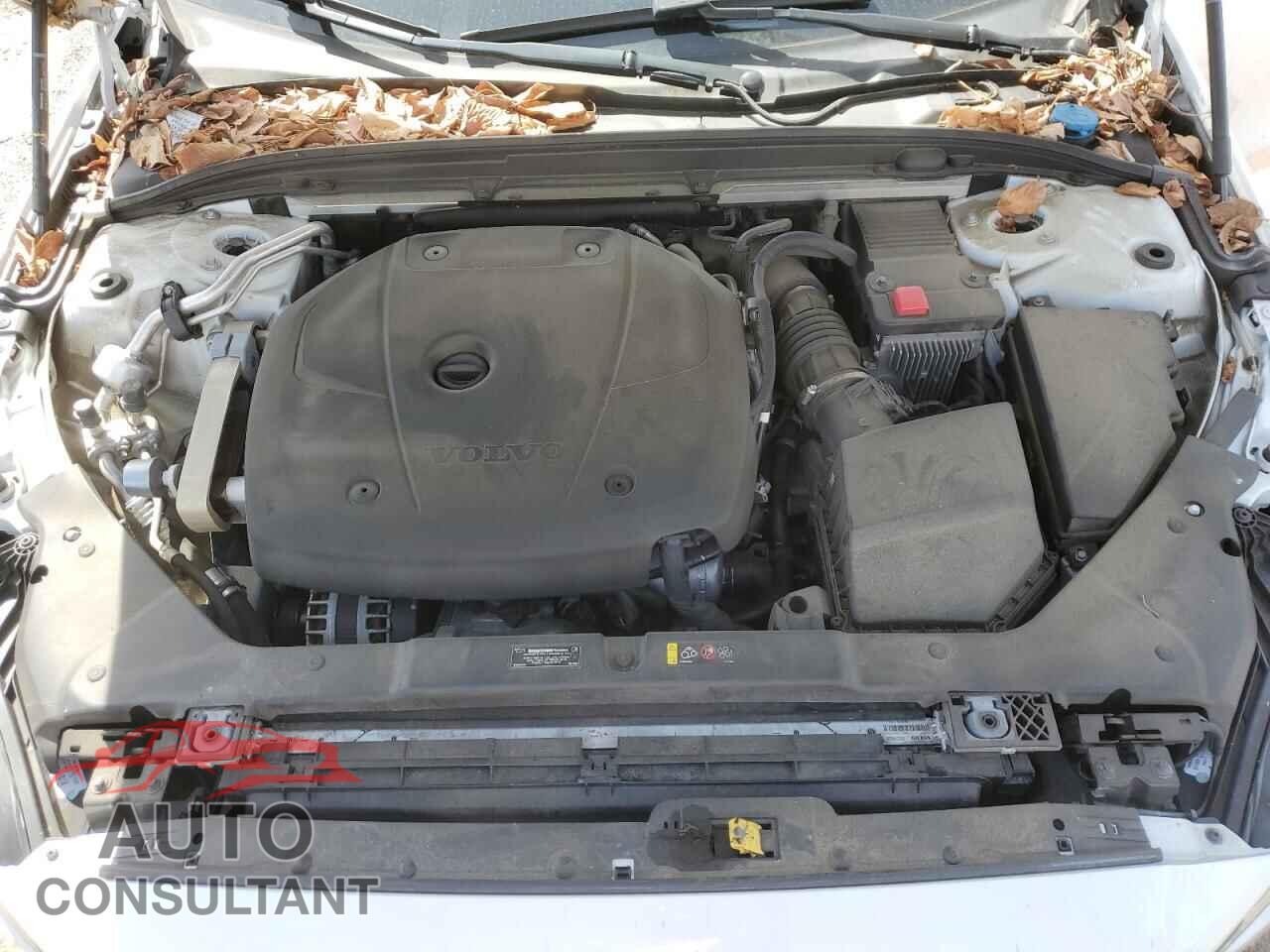VOLVO S60 2020 - 7JRA22TK8LG045384