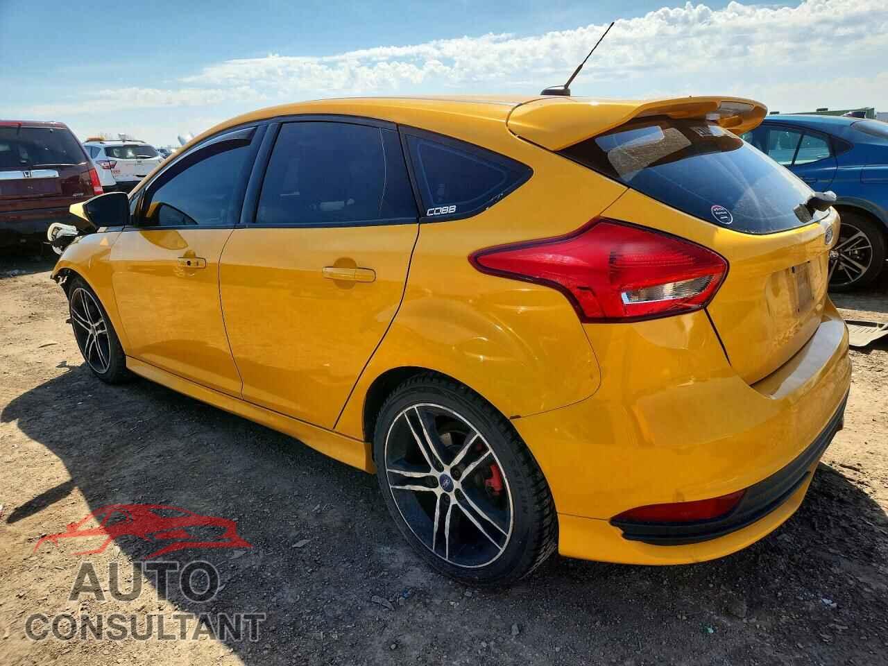 FORD FOCUS 2016 - 1FADP3L95GL262572
