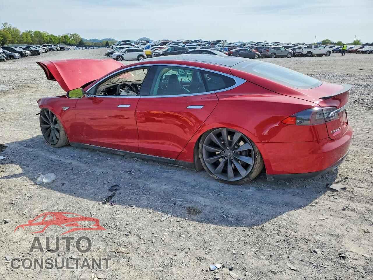 TESLA MODEL S 2013 - 5YJSA1DP2DFP09216