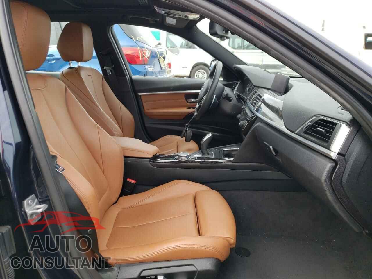 BMW 3 SERIES 2016 - WBA8E3G55GNU05269