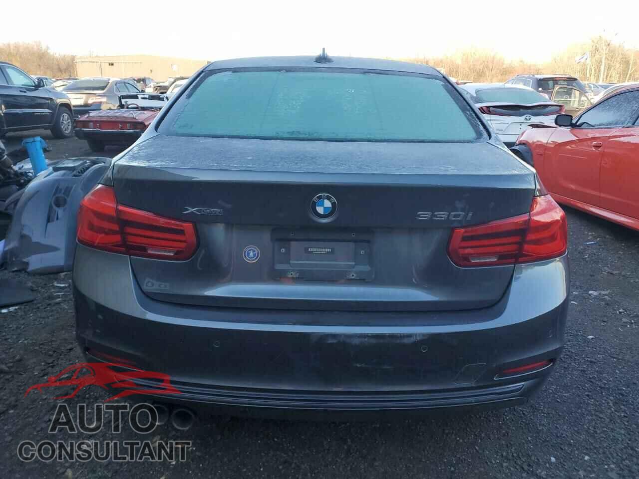BMW 3 SERIES 2017 - WBA8D9C32HA004801