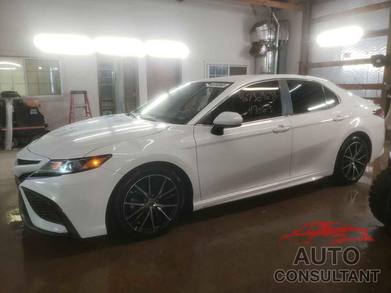 TOYOTA CAMRY 2021 - 4T1G11BKXMU033985