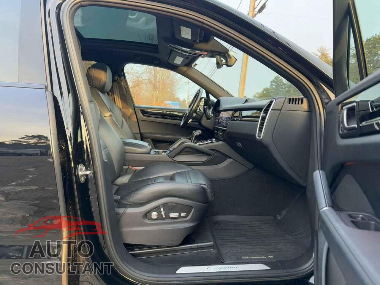 PORSCHE CAYENNE 2019 - WP1AA2AYXKDA16718