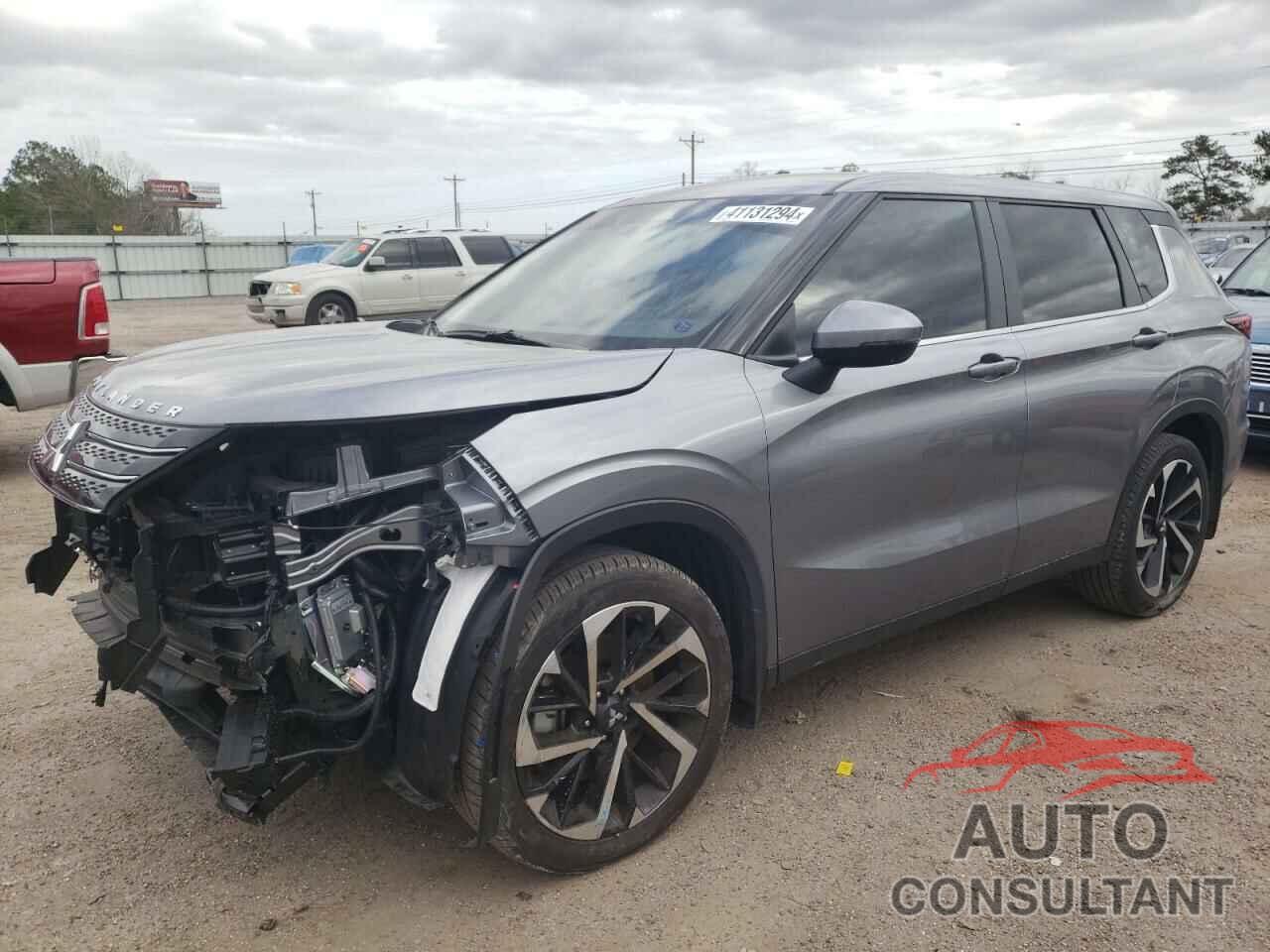 MITSUBISHI OUTLANDER 2023 - JA4J3UA86PZ013780