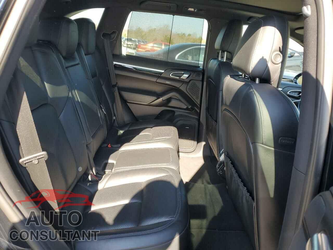 PORSCHE CAYENNE 2016 - WP1AA2A20GLA02383