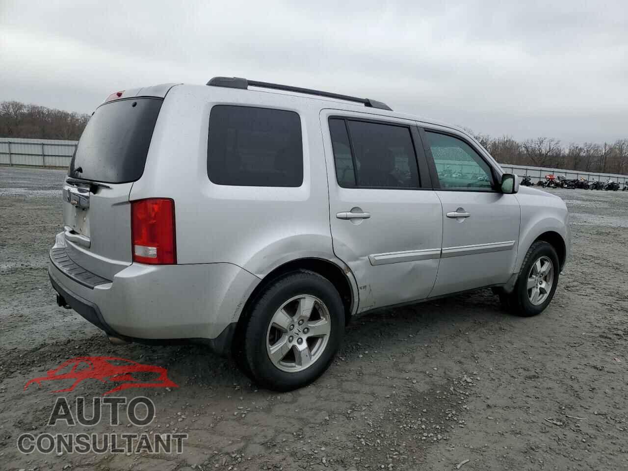 HONDA PILOT 2009 - 5FNYF38519B013843