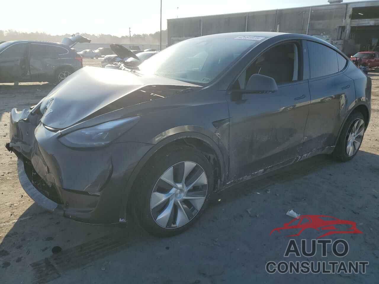 TESLA MODEL Y 2024 - 7SAYGDEE0RA275960