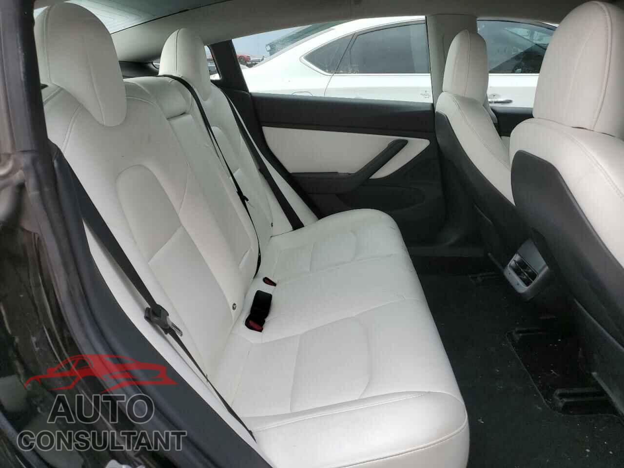 TESLA MODEL 3 2018 - 5YJ3E1EA4JF166532