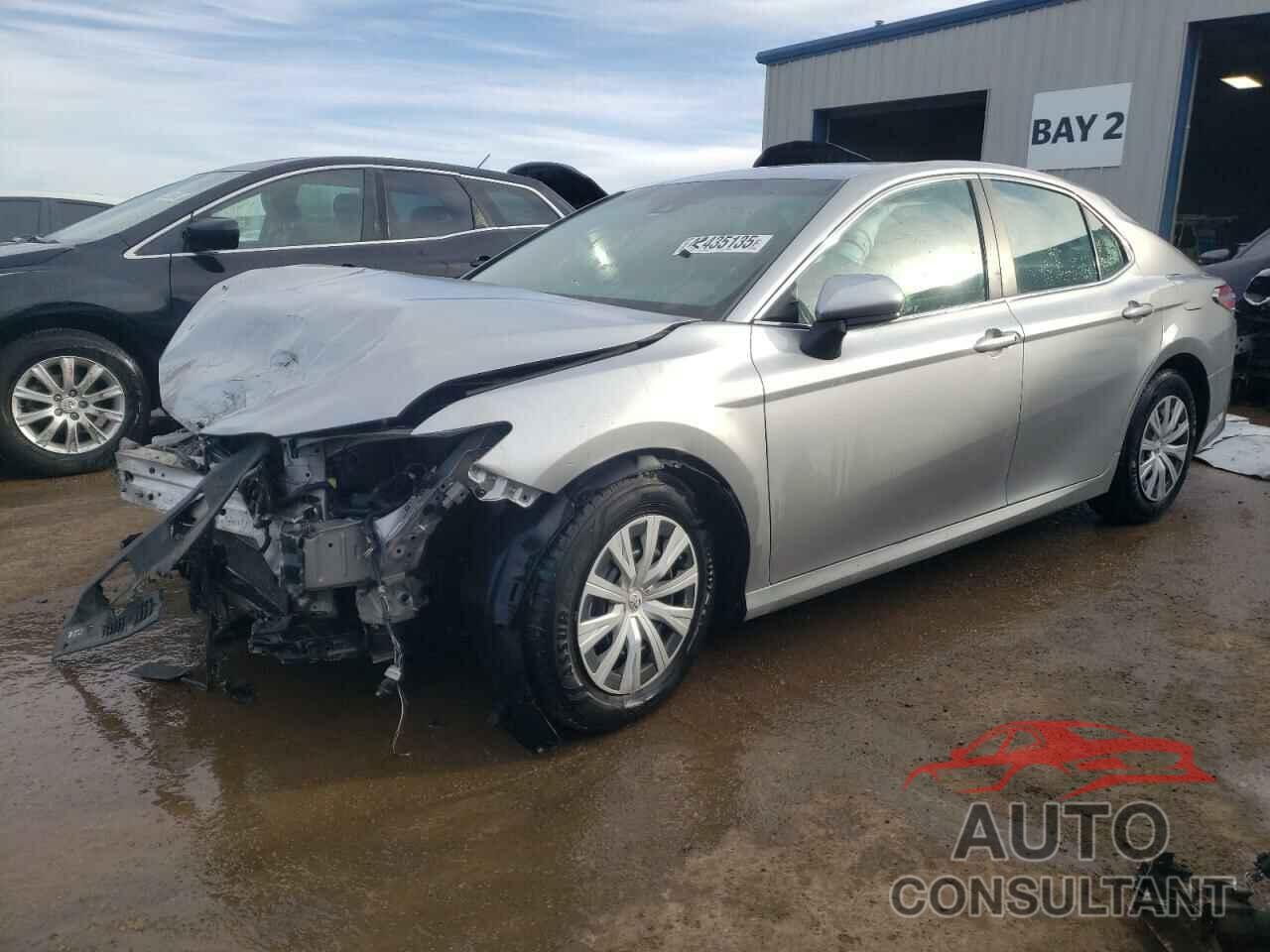 TOYOTA CAMRY 2018 - 4T1B11HK4JU534769