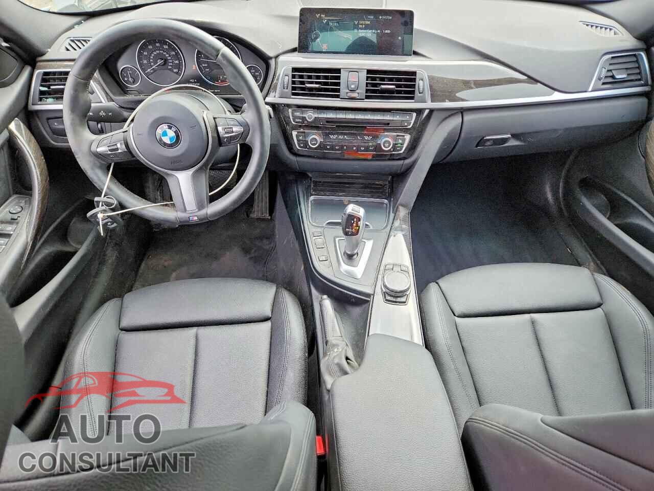 BMW 3 SERIES 2016 - WBA8E5G58GNU19288