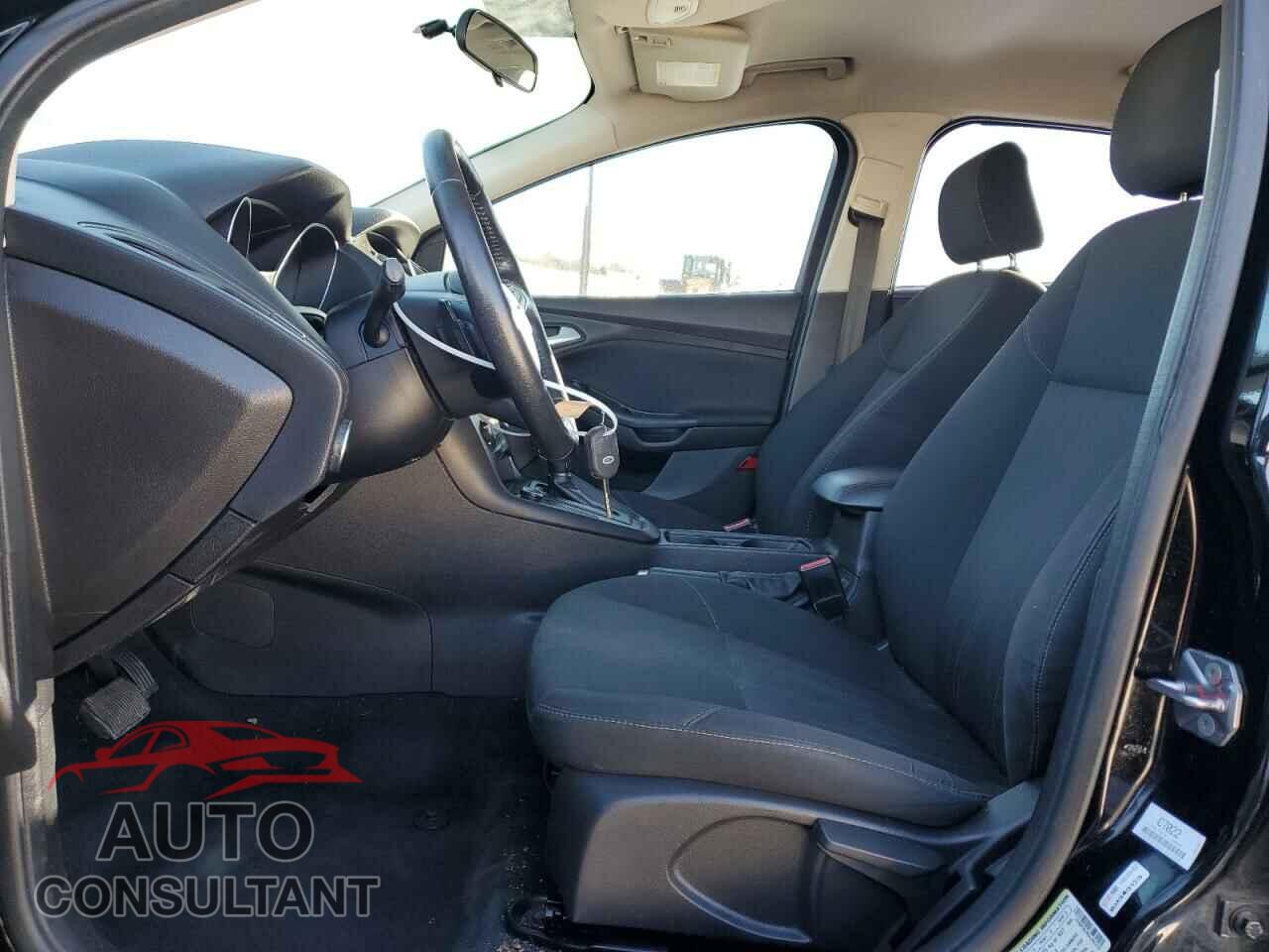 FORD FOCUS 2016 - 1FADP3K26GL392218