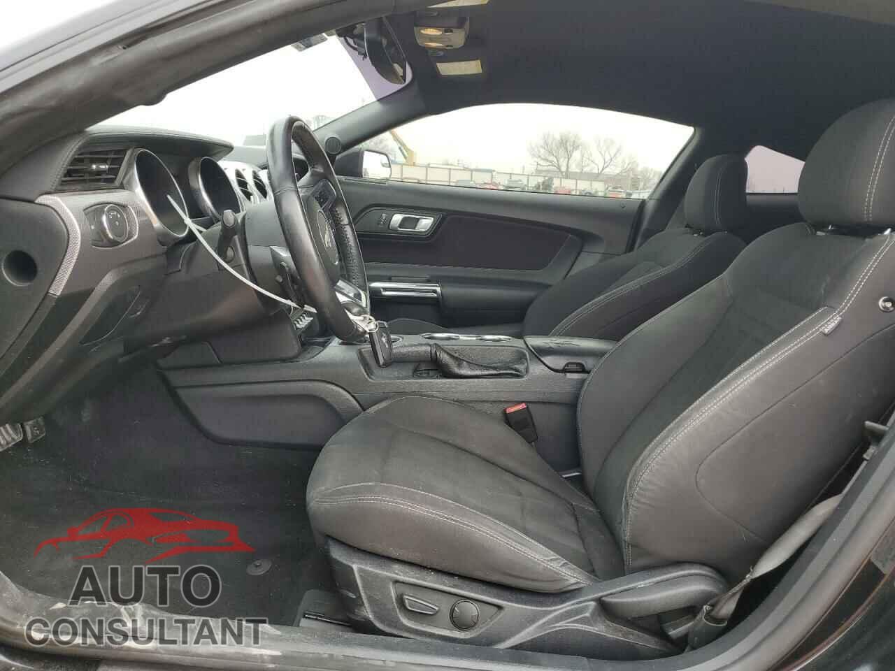 FORD MUSTANG 2020 - 1FA6P8CF5L5172929