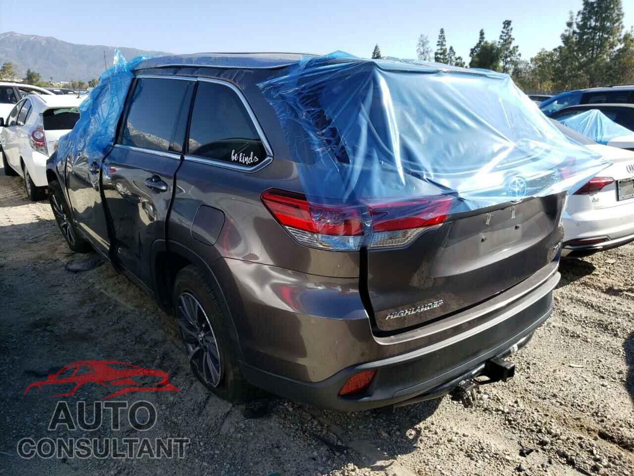 TOYOTA HIGHLANDER 2017 - 5TDKZRFH7HS193806