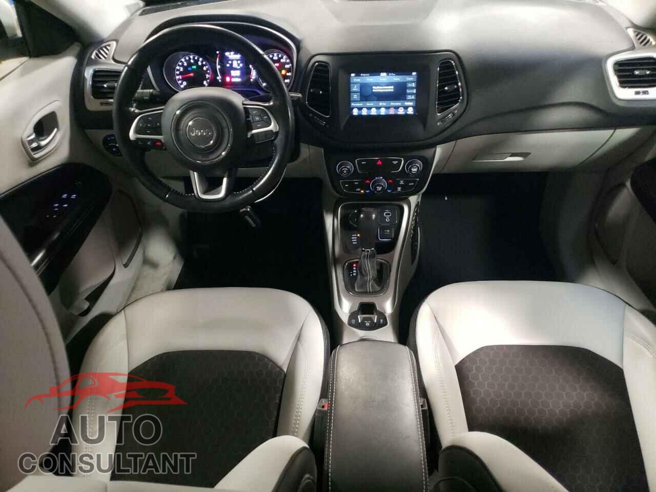 JEEP COMPASS 2020 - 3C4NJDBB0LT144115