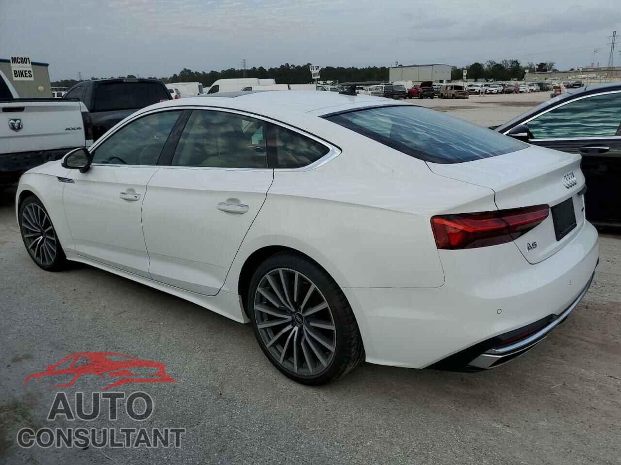 AUDI A5 2021 - WAUCBCF57MA041010