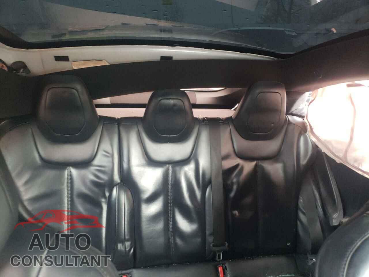 TESLA MODEL S 2017 - 5YJSA1E26HF194617