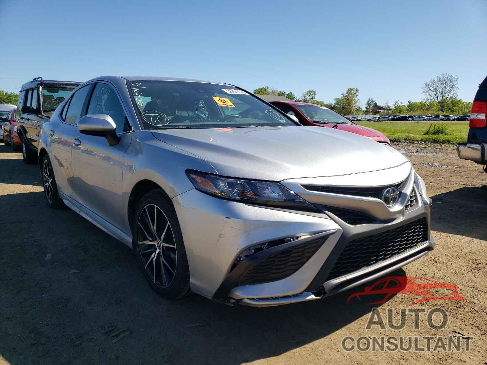 TOYOTA CAMRY 2021 - 4T1G11AK8MU544774