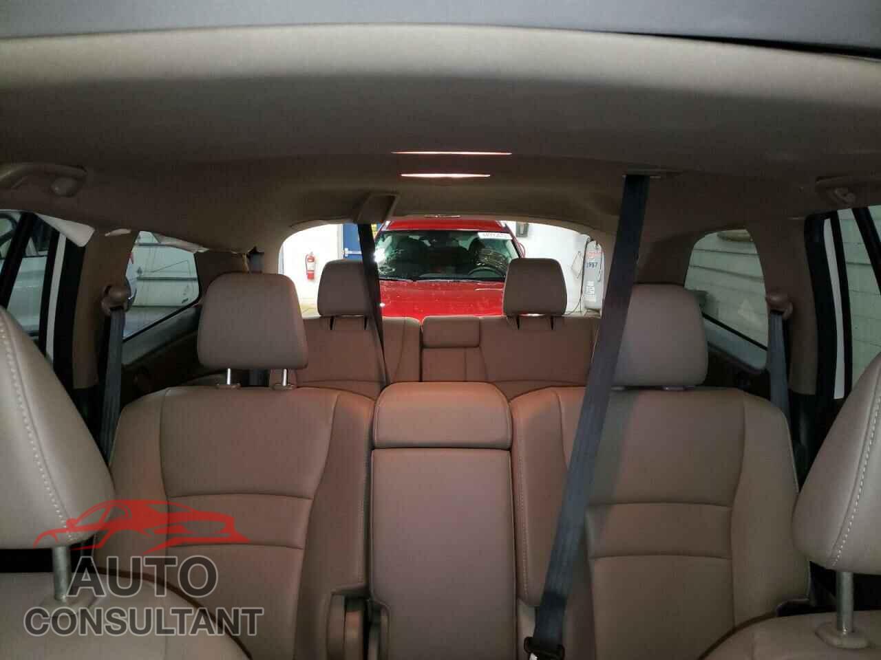 HONDA PILOT 2017 - 5FNYF6H55HB067517