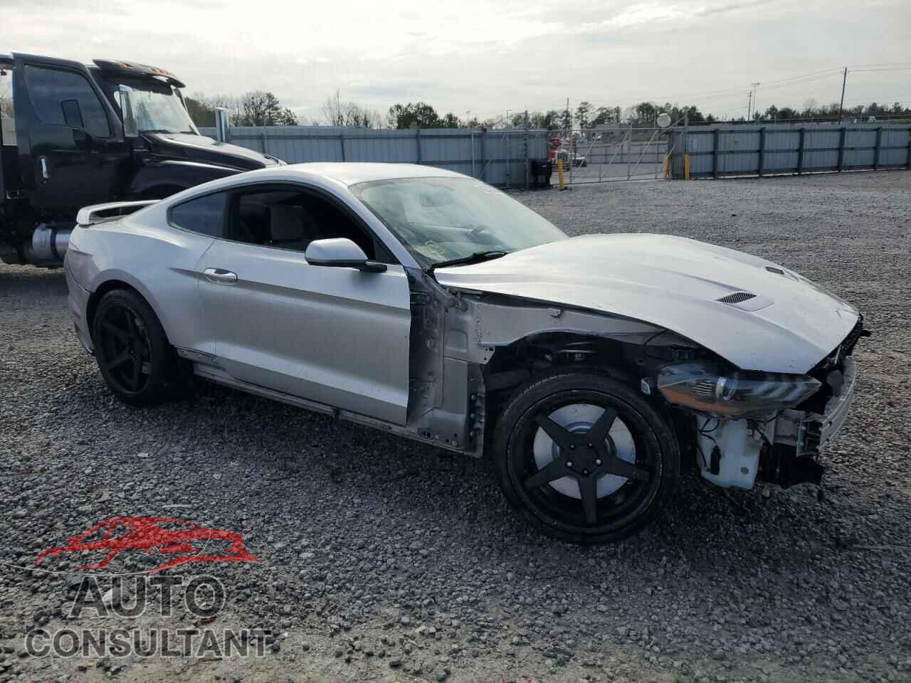 FORD MUSTANG 2018 - 1FA6P8CF4J5120978