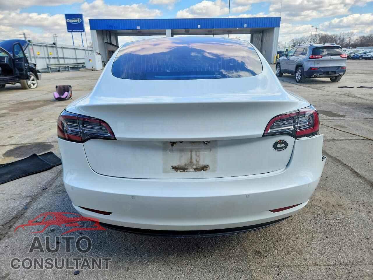 TESLA MODEL 3 2018 - 5YJ3E1EA5JF049803