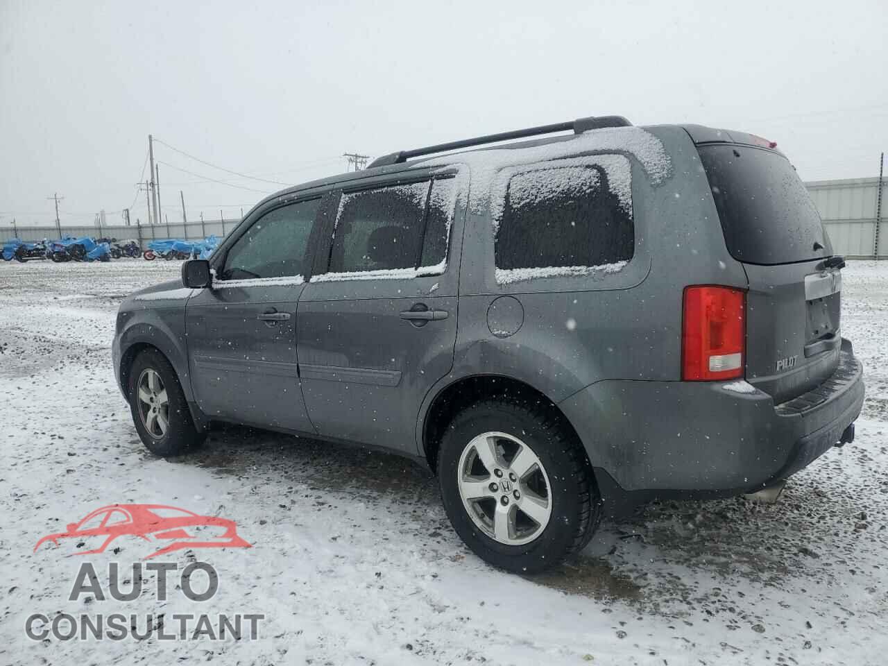 HONDA PILOT 2011 - 5FNYF4H58BB008201
