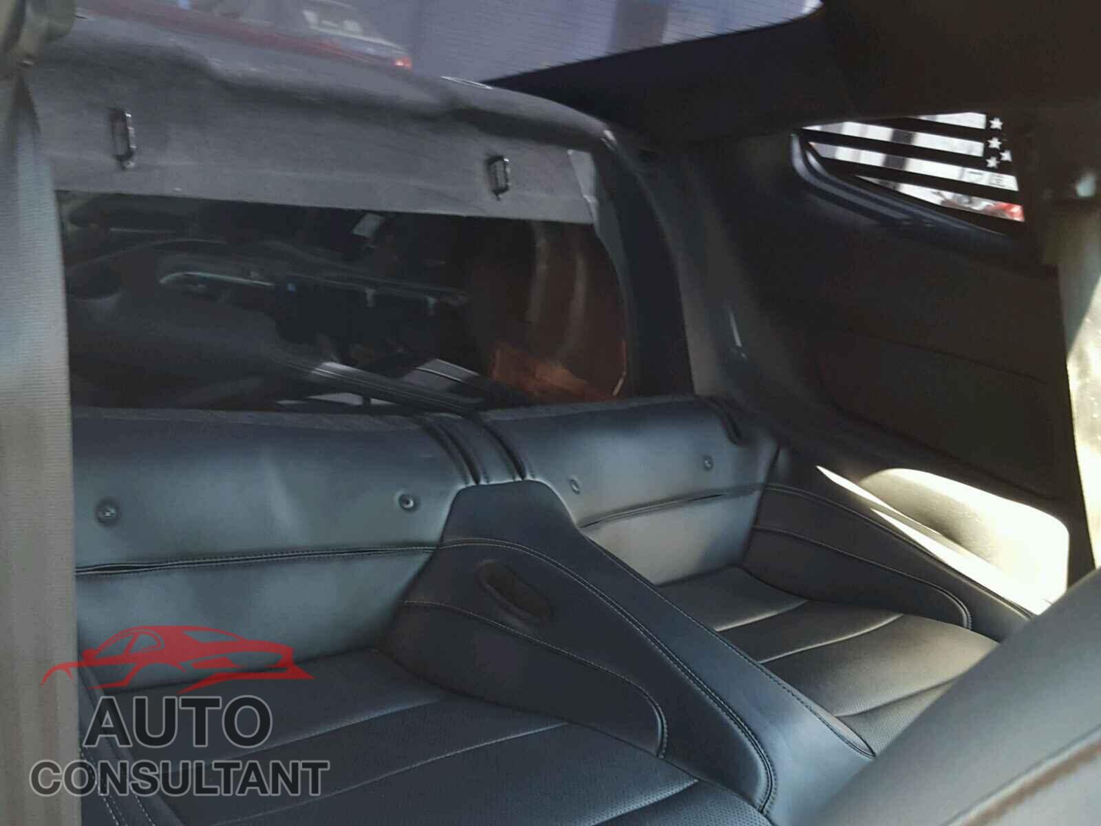 FORD MUSTANG 2018 - 1FA6P8CF0J5104681