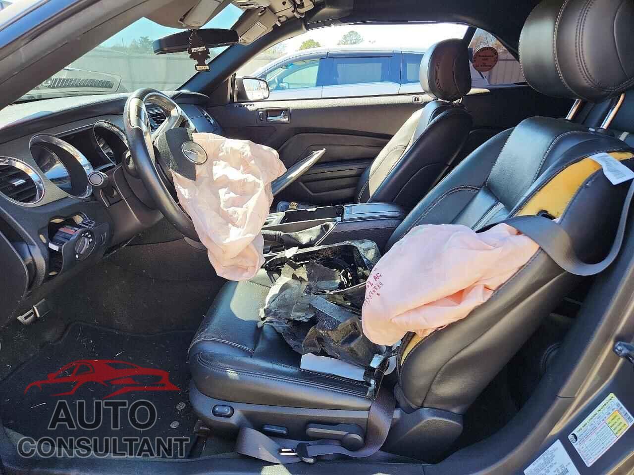 FORD MUSTANG 2014 - 1ZVBP8FF1E5225632