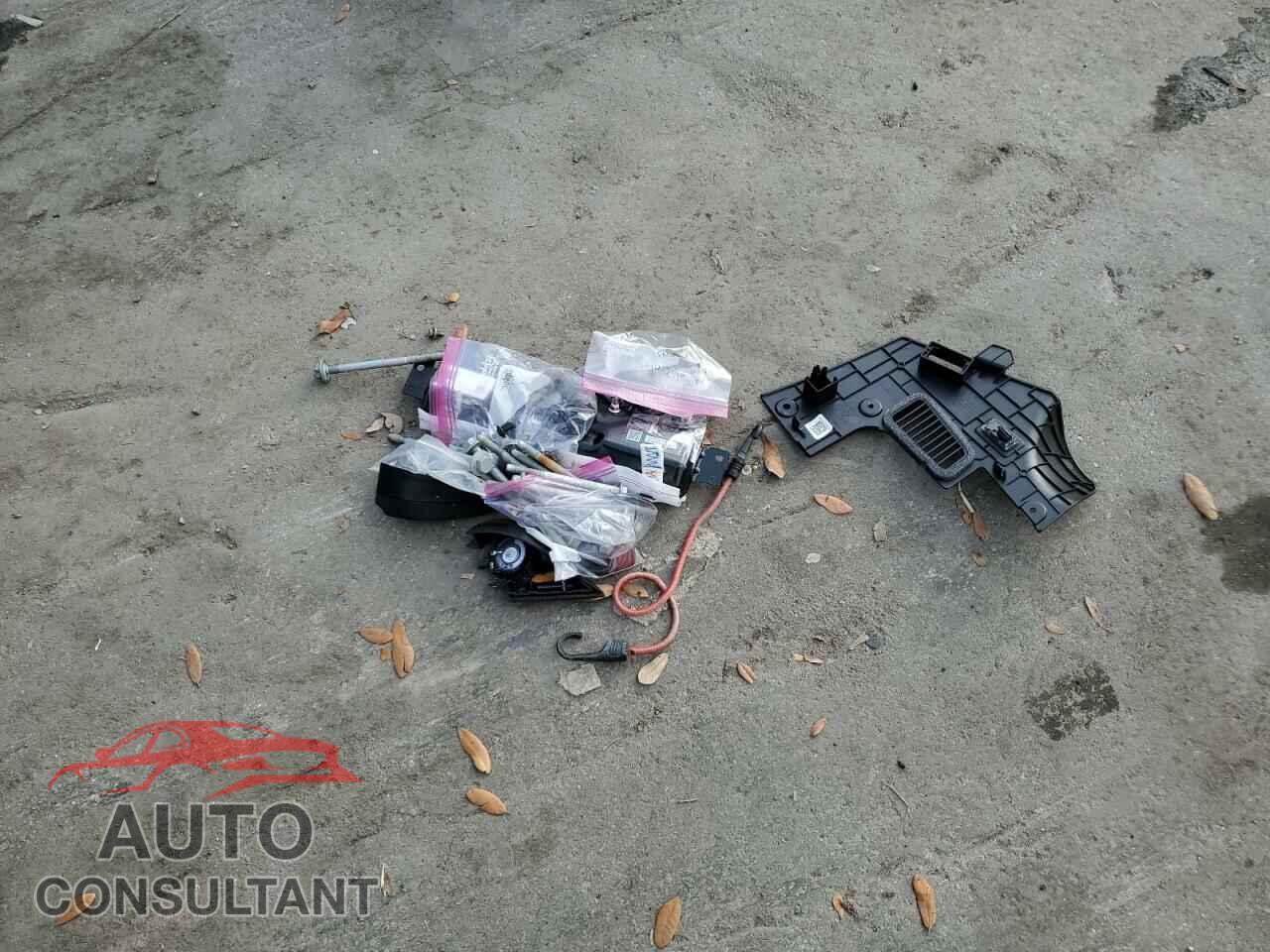 TESLA MODEL 3 2023 - 5YJ3E1EA5PF600143