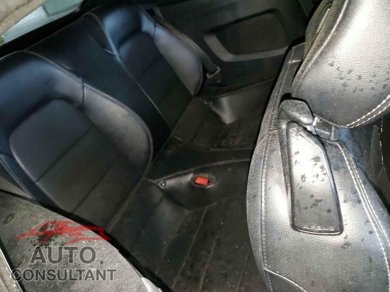 FORD MUSTANG 2019 - 1FATP8FF7K5149357