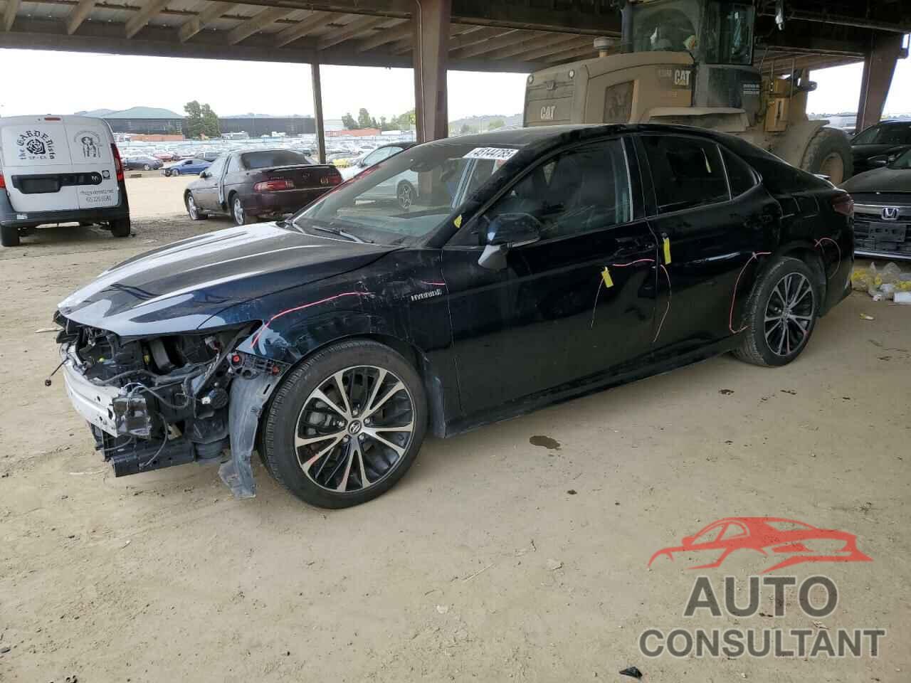 TOYOTA CAMRY 2018 - 4T1B21HK3JU506233