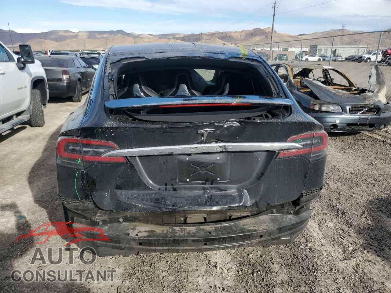 TESLA MODEL X 2017 - 5YJXCAE26HF041171